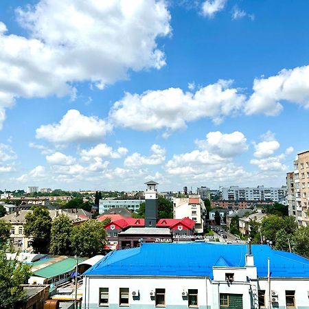 Comfortable Apartments With A Coffee Machine In The City Centre, Zlata Plaza Ровно Экстерьер фото