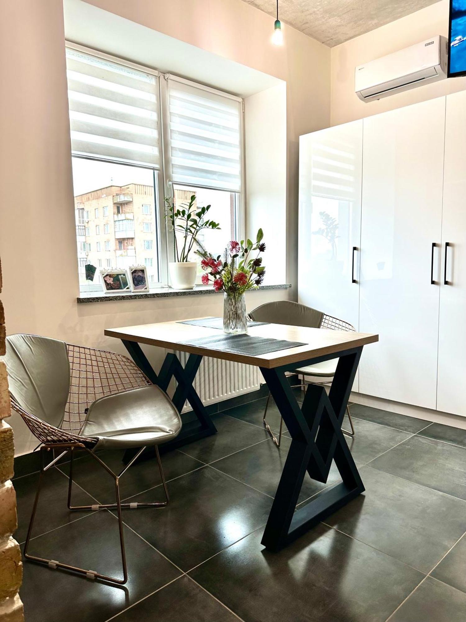 Comfortable Apartments With A Coffee Machine In The City Centre, Zlata Plaza Ровно Экстерьер фото