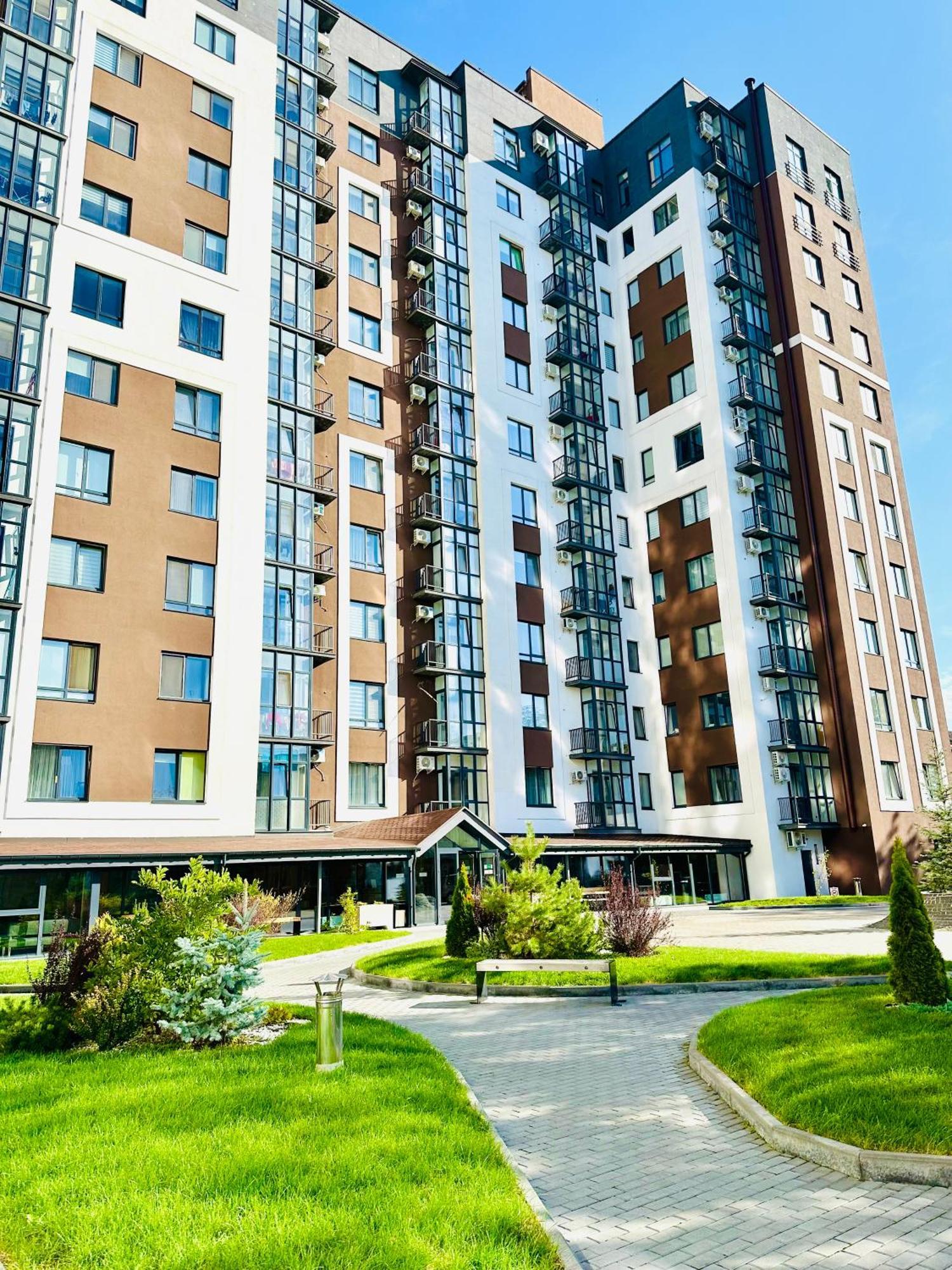 Comfortable Apartments With A Coffee Machine In The City Centre, Zlata Plaza Ровно Экстерьер фото