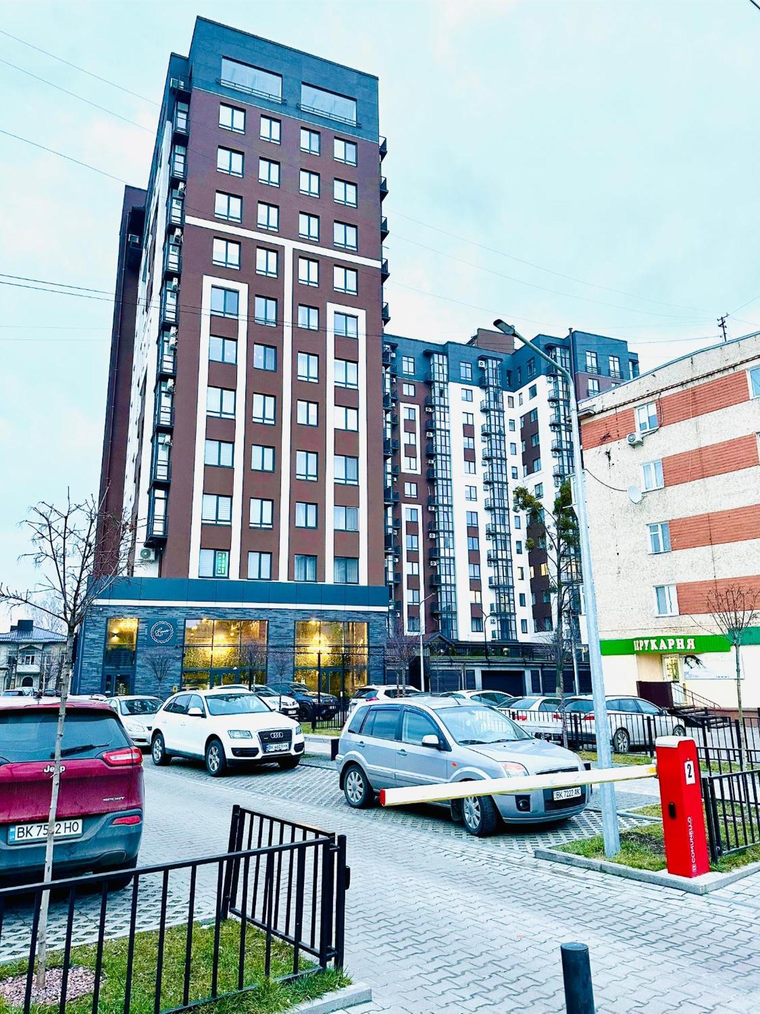 Comfortable Apartments With A Coffee Machine In The City Centre, Zlata Plaza Ровно Экстерьер фото