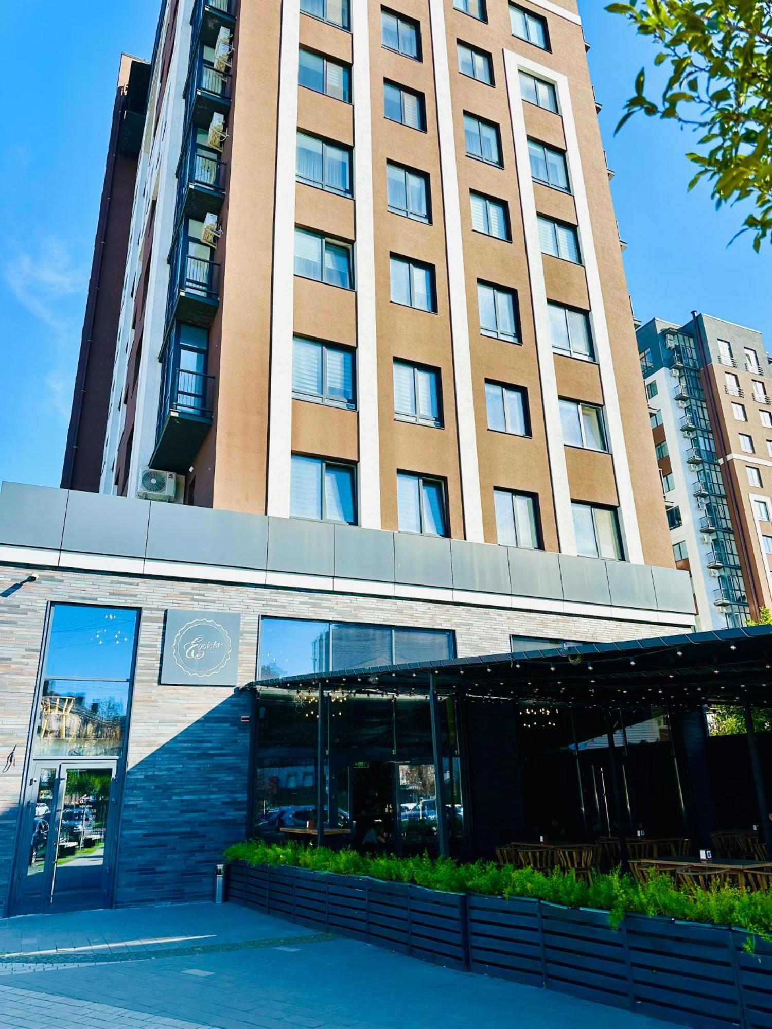 Comfortable Apartments With A Coffee Machine In The City Centre, Zlata Plaza Ровно Экстерьер фото