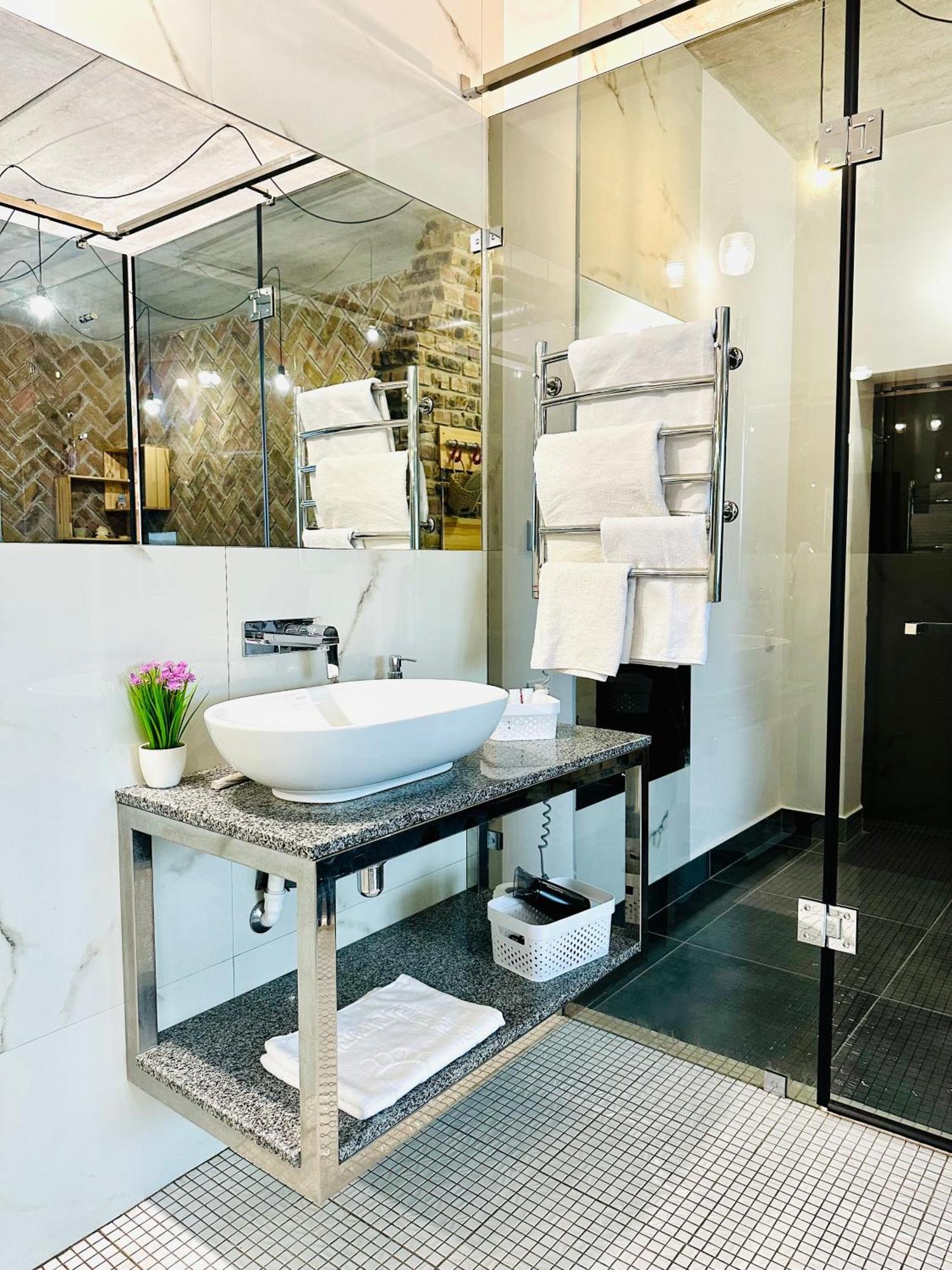 Comfortable Apartments With A Coffee Machine In The City Centre, Zlata Plaza Ровно Экстерьер фото